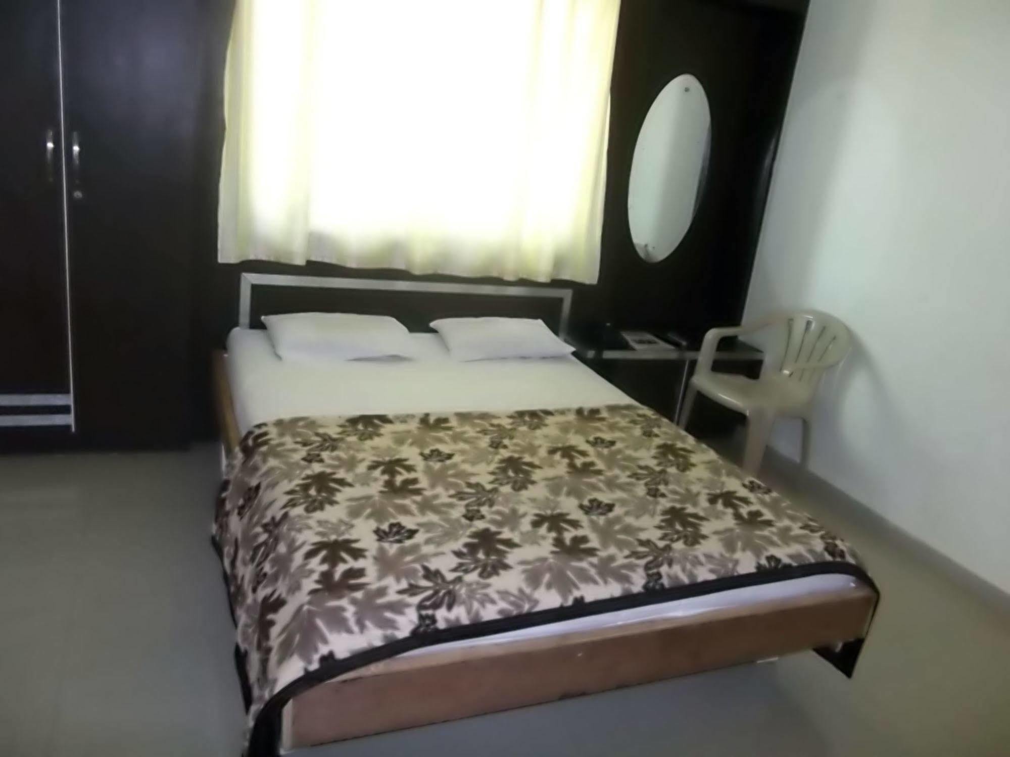 Hotel Rajyog Ranjangaon Ganpati Eksteriør bilde