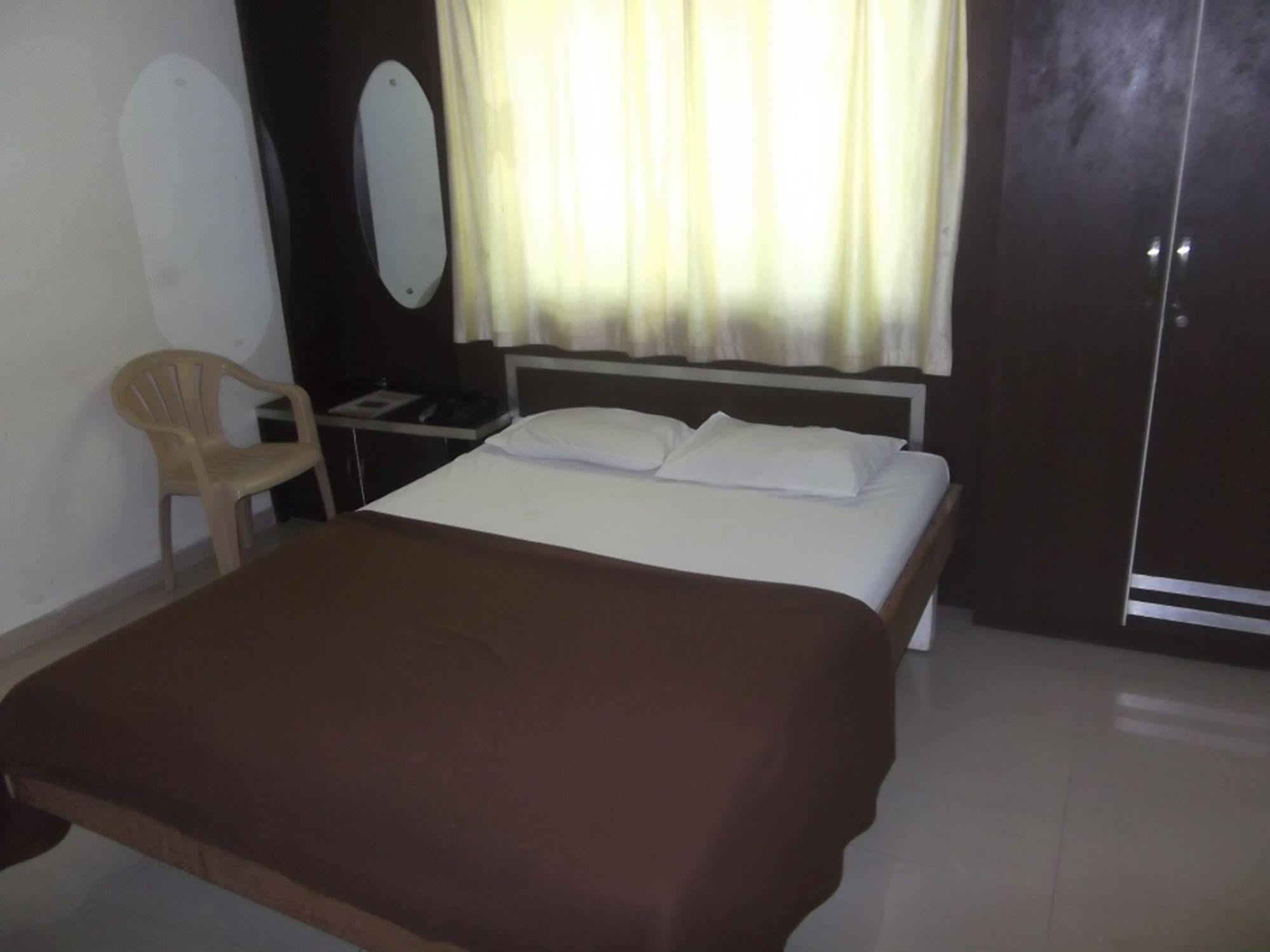 Hotel Rajyog Ranjangaon Ganpati Eksteriør bilde